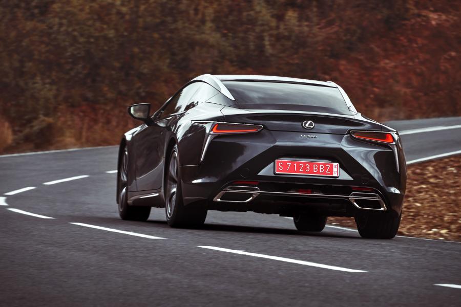  Lexus LC500 2017 года  (NA) (фото 39 из 48)